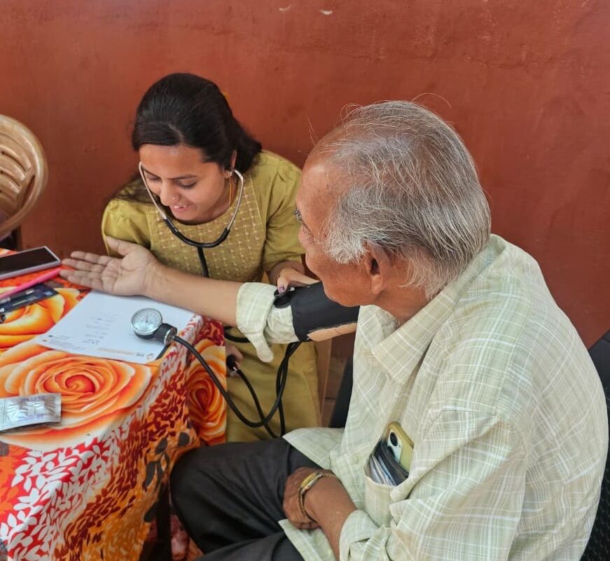 #26 ಗಾಂಧಿನಗರದ ಆರೋಗ್ಯ ಶಿಬಿರ: ನಮ್ಮ ಆರೋಗ್ಯ ನಮ್ಮ ಕೈಯಲ್ಲಿ! Health camp by Sharada Clinic